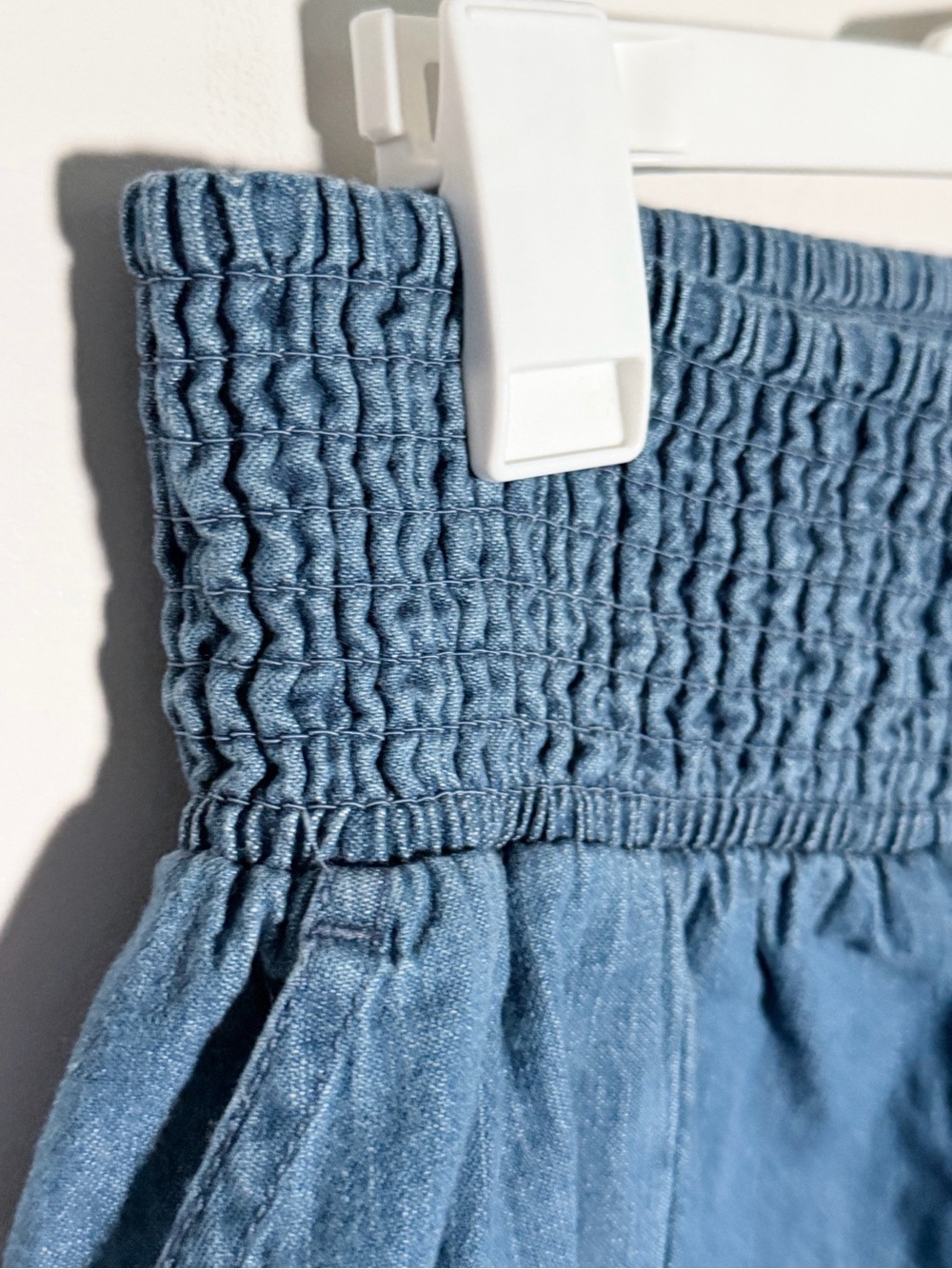 Pilcro Reese Wide-Leg Pull-On Jeans Sold Out Online Medium NWT - Picture 6 of 11